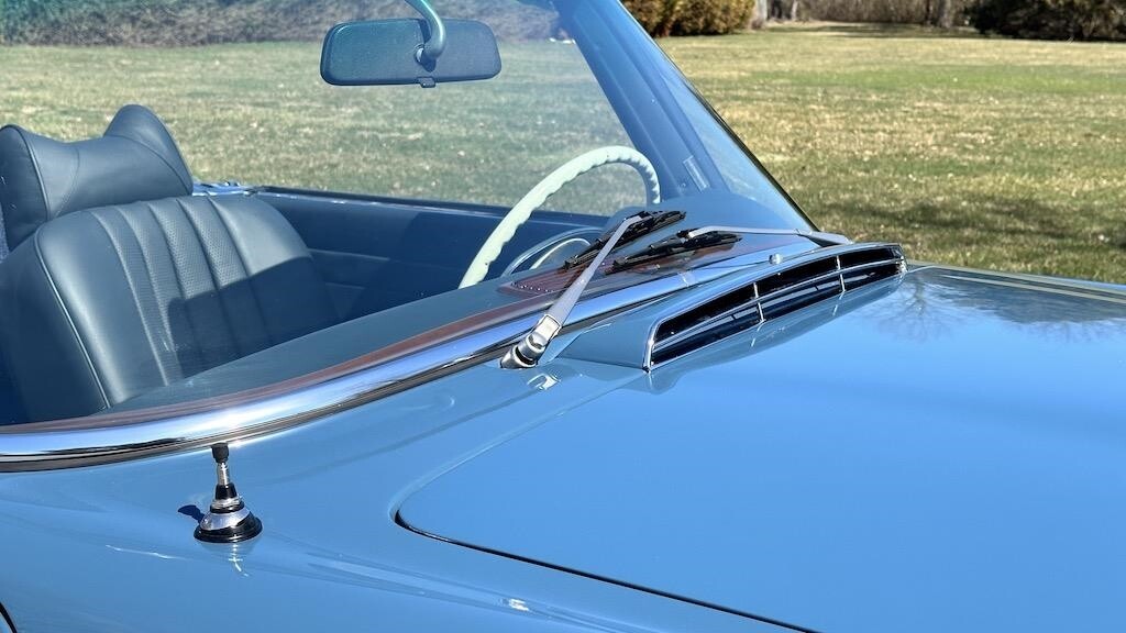 Mercedes-Benz-SL-Class-1971-Convertible-37