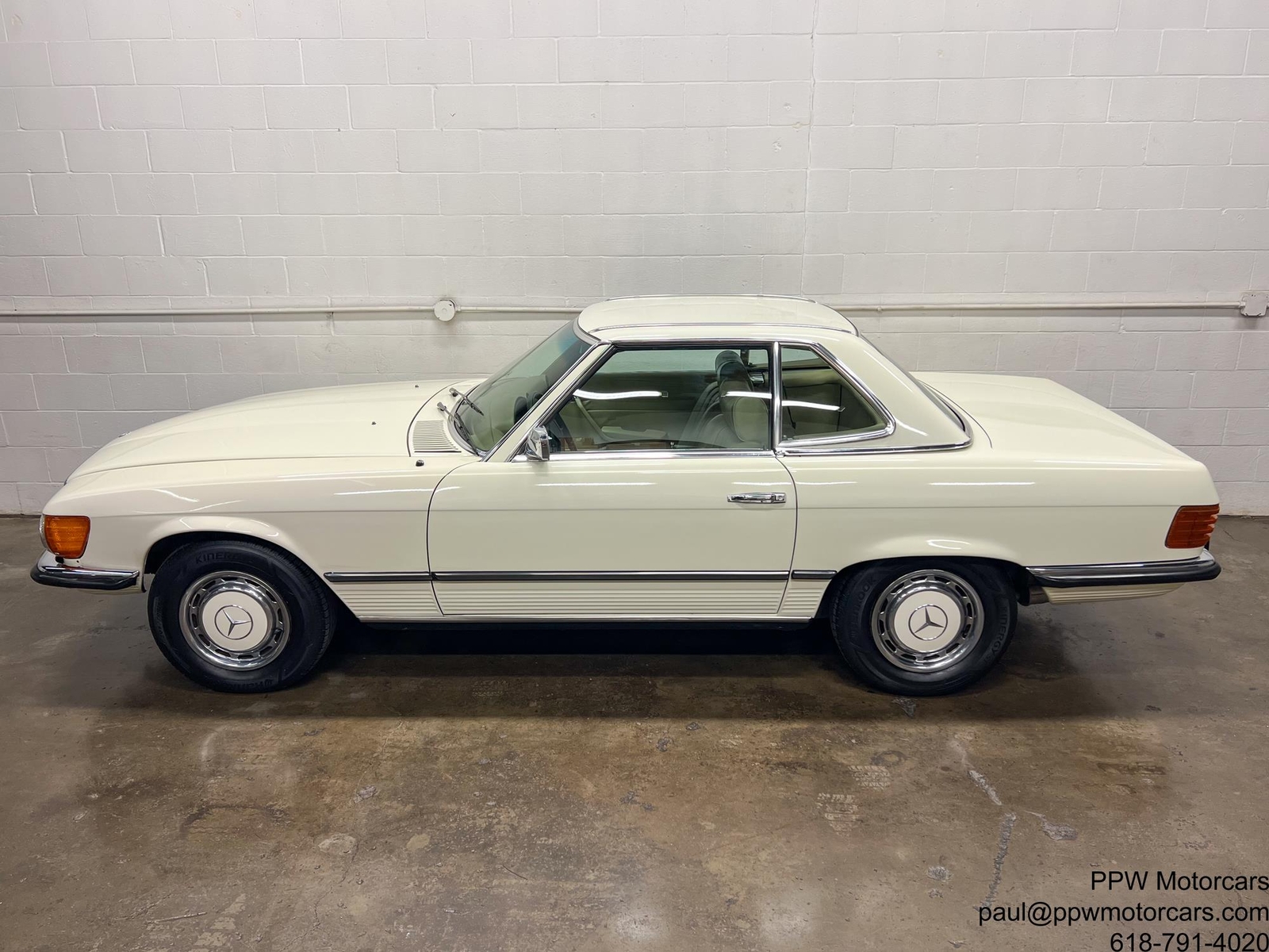 Mercedes-Benz-SL-Class-1973-Convertible-15