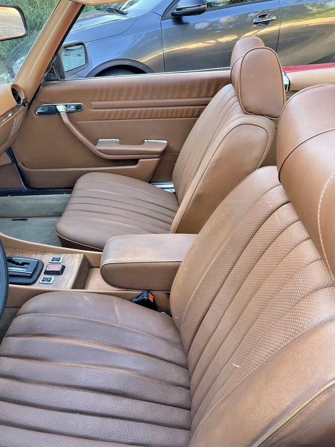 Mercedes-Benz-SL-Class-1978-Convertible-3