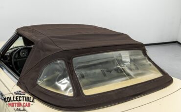 Mercedes-Benz-SL-Class-1980-Convertible-27