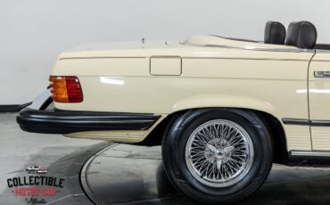 Mercedes-Benz-SL-Class-1980-Convertible-29