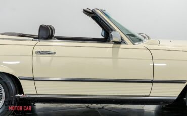 Mercedes-Benz-SL-Class-1980-Convertible-30