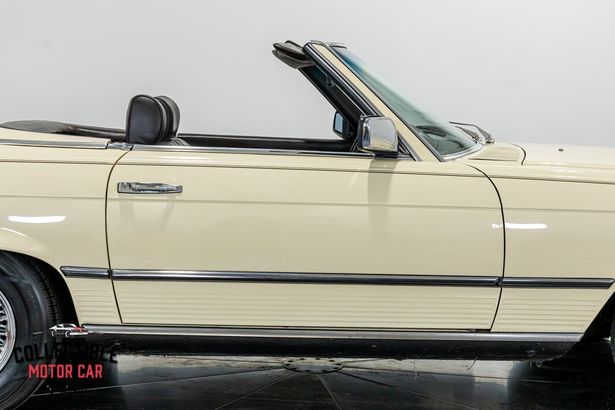 Mercedes-Benz-SL-Class-1980-Convertible-30