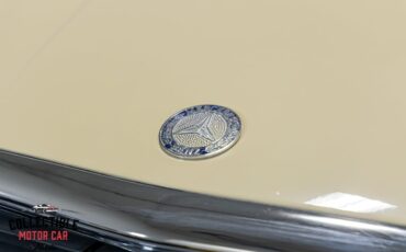 Mercedes-Benz-SL-Class-1980-Convertible-39