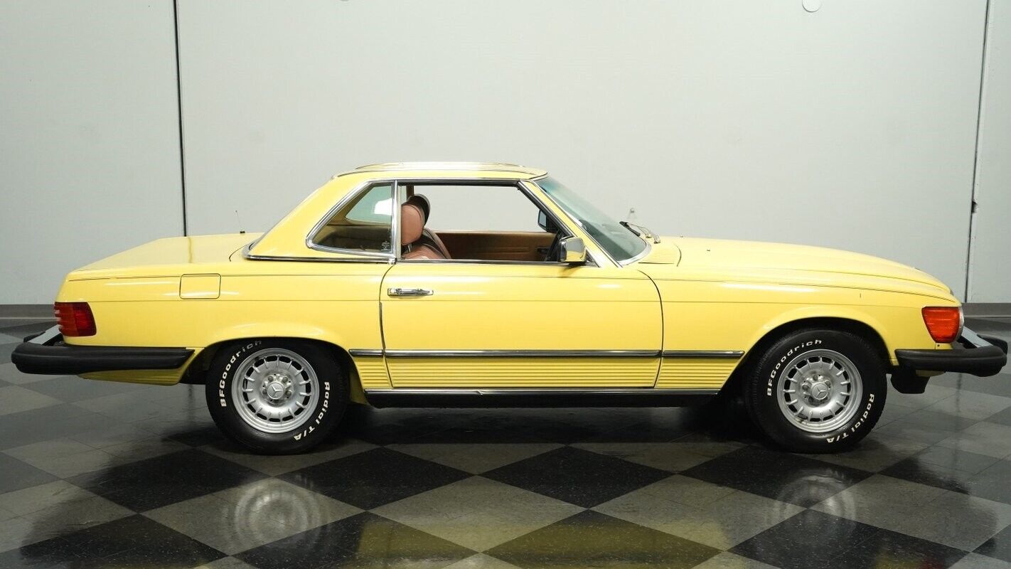 Mercedes-Benz-SL-Class-1982-Convertible-11