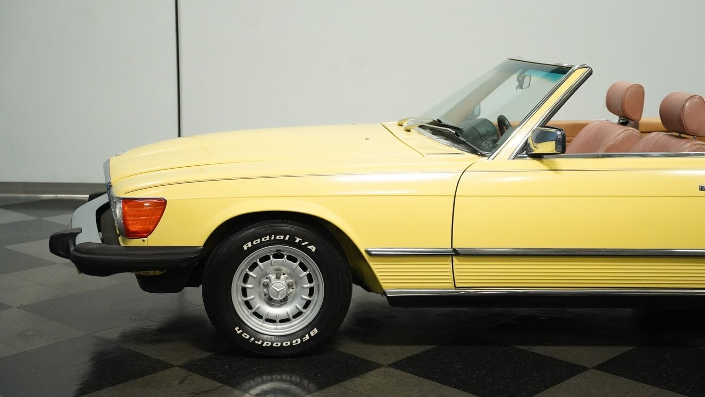 Mercedes-Benz-SL-Class-1982-Convertible-19