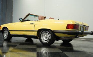 Mercedes-Benz-SL-Class-1982-Convertible-21