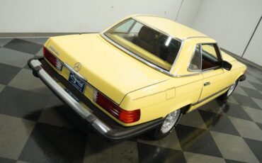 Mercedes-Benz-SL-Class-1982-Convertible-22