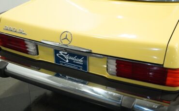 Mercedes-Benz-SL-Class-1982-Convertible-23