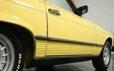 Mercedes-Benz-SL-Class-1982-Convertible-24