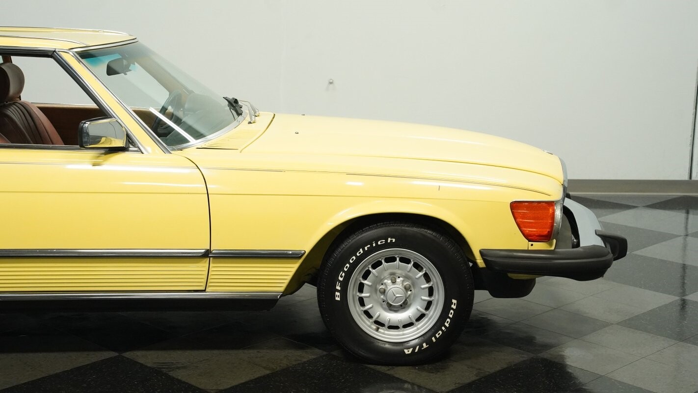 Mercedes-Benz-SL-Class-1982-Convertible-26
