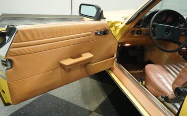 Mercedes-Benz-SL-Class-1982-Convertible-31