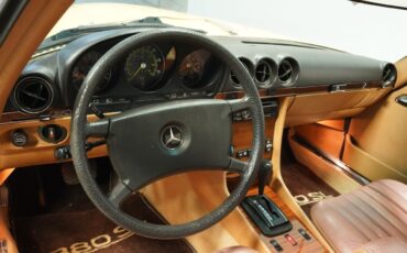 Mercedes-Benz-SL-Class-1982-Convertible-32