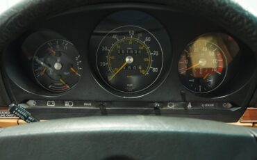 Mercedes-Benz-SL-Class-1982-Convertible-33