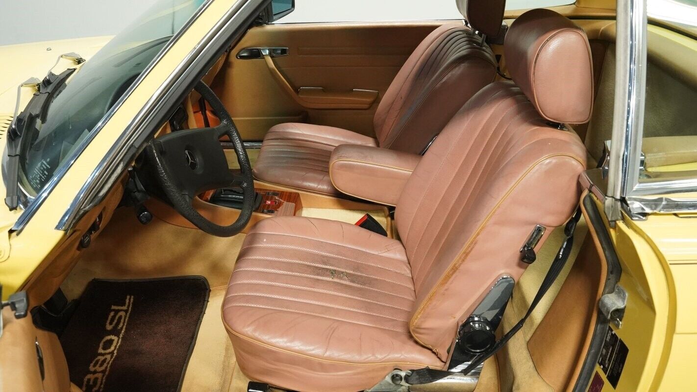 Mercedes-Benz-SL-Class-1982-Convertible-4