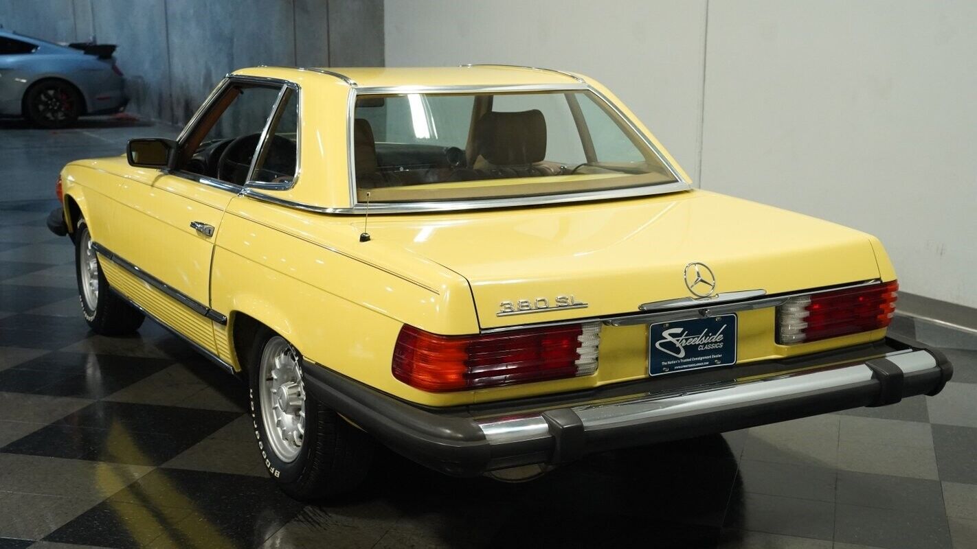 Mercedes-Benz-SL-Class-1982-Convertible-7