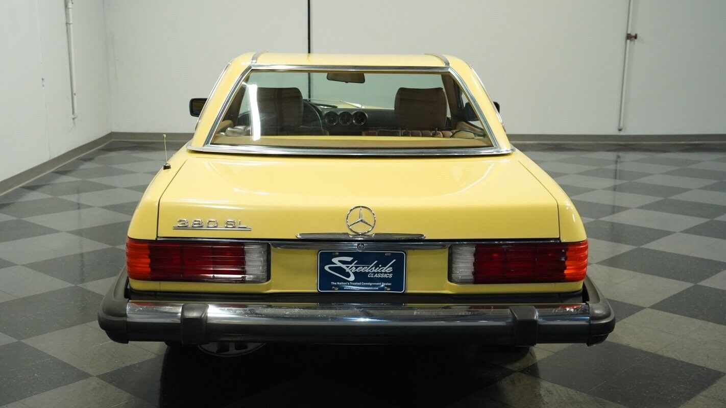 Mercedes-Benz-SL-Class-1982-Convertible-8
