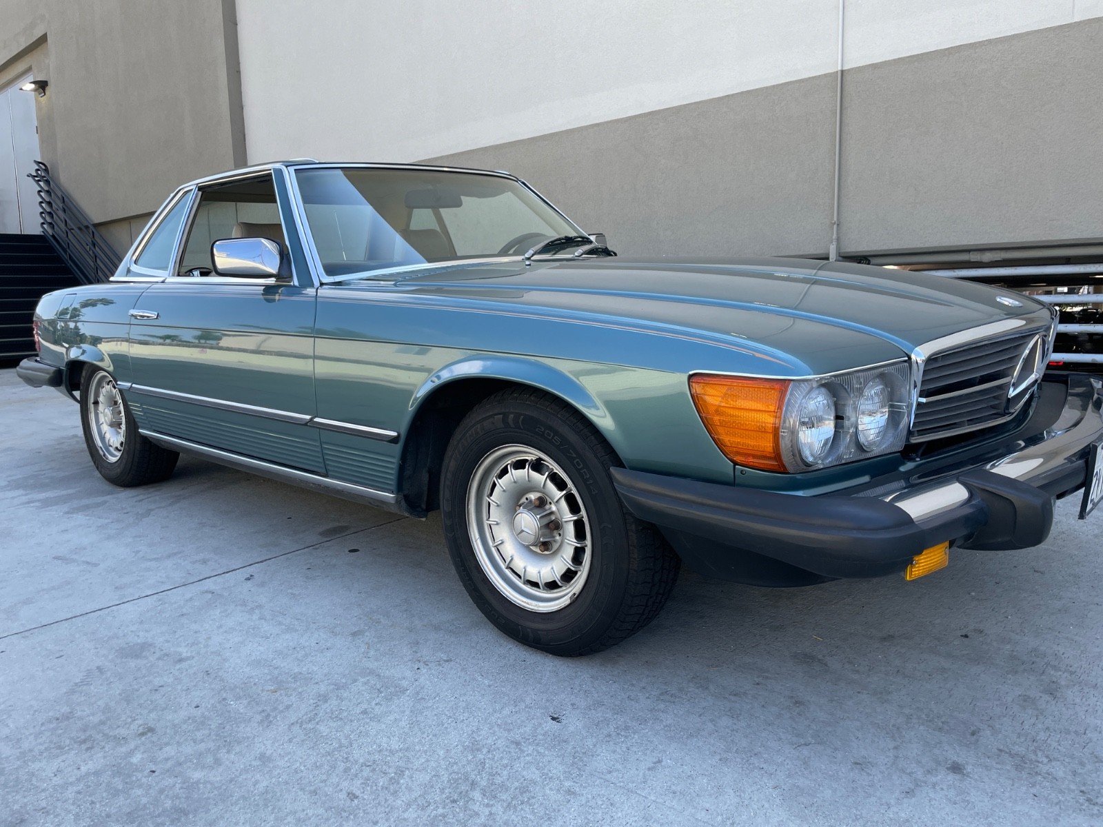 Mercedes-Benz-SL-Class-1983-Convertible-1