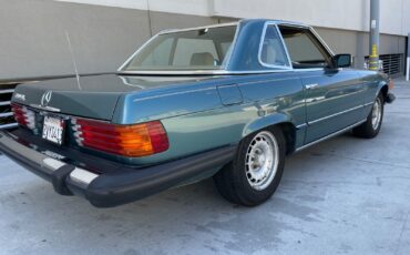 Mercedes-Benz-SL-Class-1983-Convertible-3