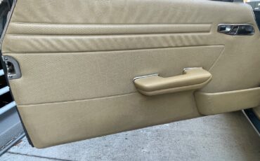 Mercedes-Benz-SL-Class-1983-Convertible-5