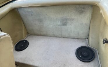 Mercedes-Benz-SL-Class-1983-Convertible-7