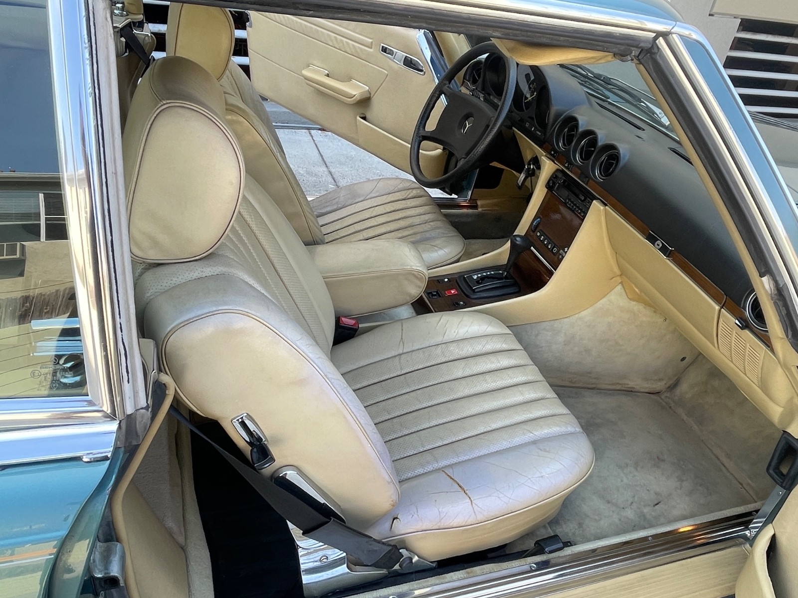 Mercedes-Benz-SL-Class-1983-Convertible-9