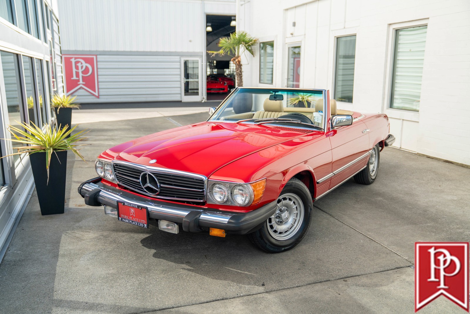 Mercedes-Benz-SL-Class-1983-Roadster-1