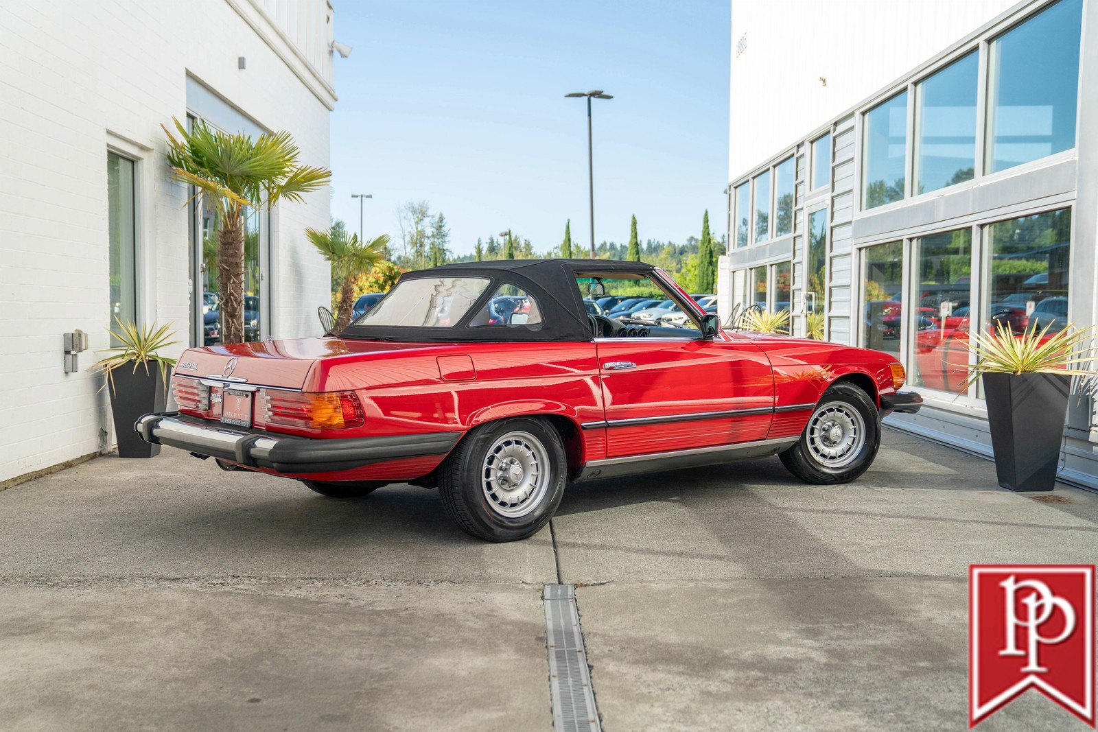 Mercedes-Benz-SL-Class-1983-Roadster-10