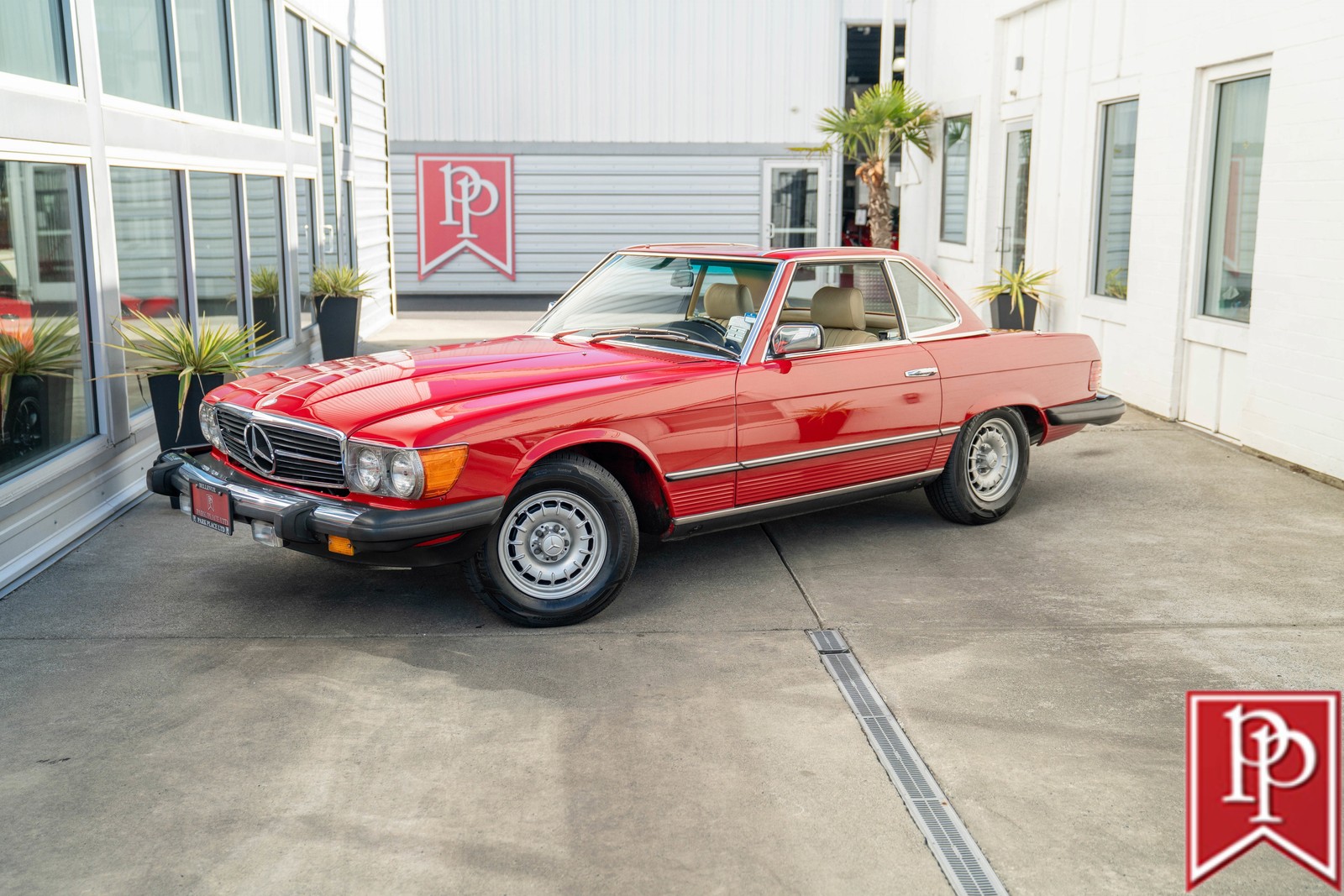 Mercedes-Benz-SL-Class-1983-Roadster-11