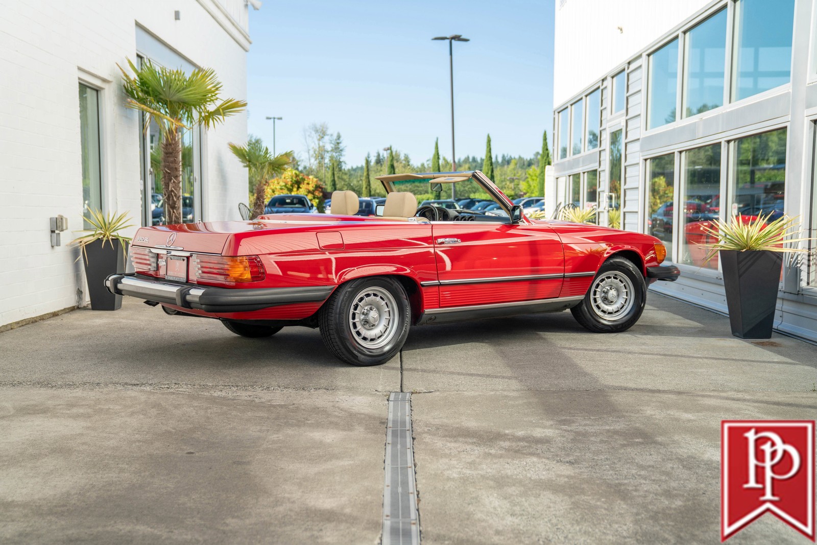 Mercedes-Benz-SL-Class-1983-Roadster-15