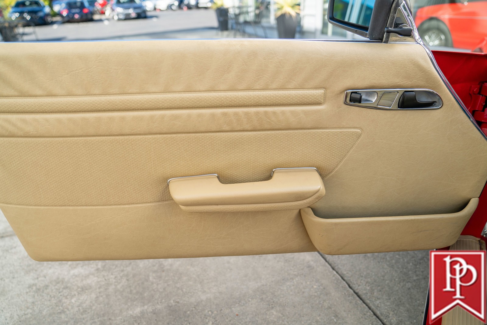 Mercedes-Benz-SL-Class-1983-Roadster-18