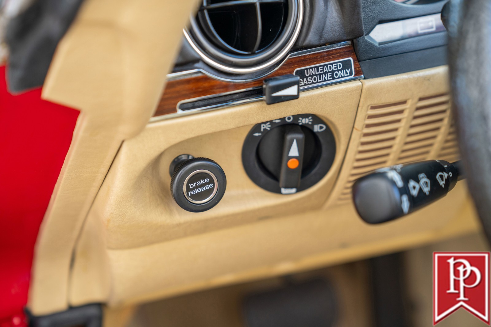 Mercedes-Benz-SL-Class-1983-Roadster-20