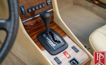 Mercedes-Benz-SL-Class-1983-Roadster-26