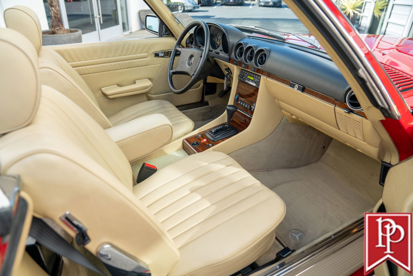 Mercedes-Benz-SL-Class-1983-Roadster-28