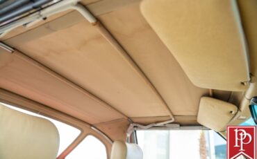 Mercedes-Benz-SL-Class-1983-Roadster-39
