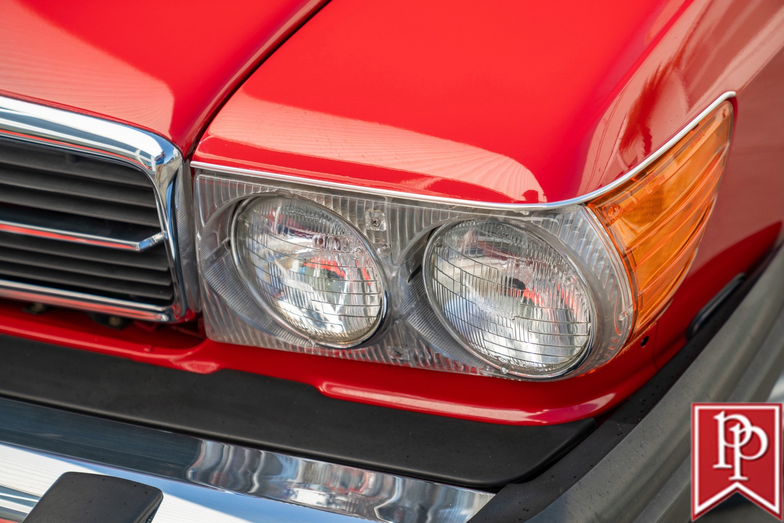 Mercedes-Benz-SL-Class-1983-Roadster-5