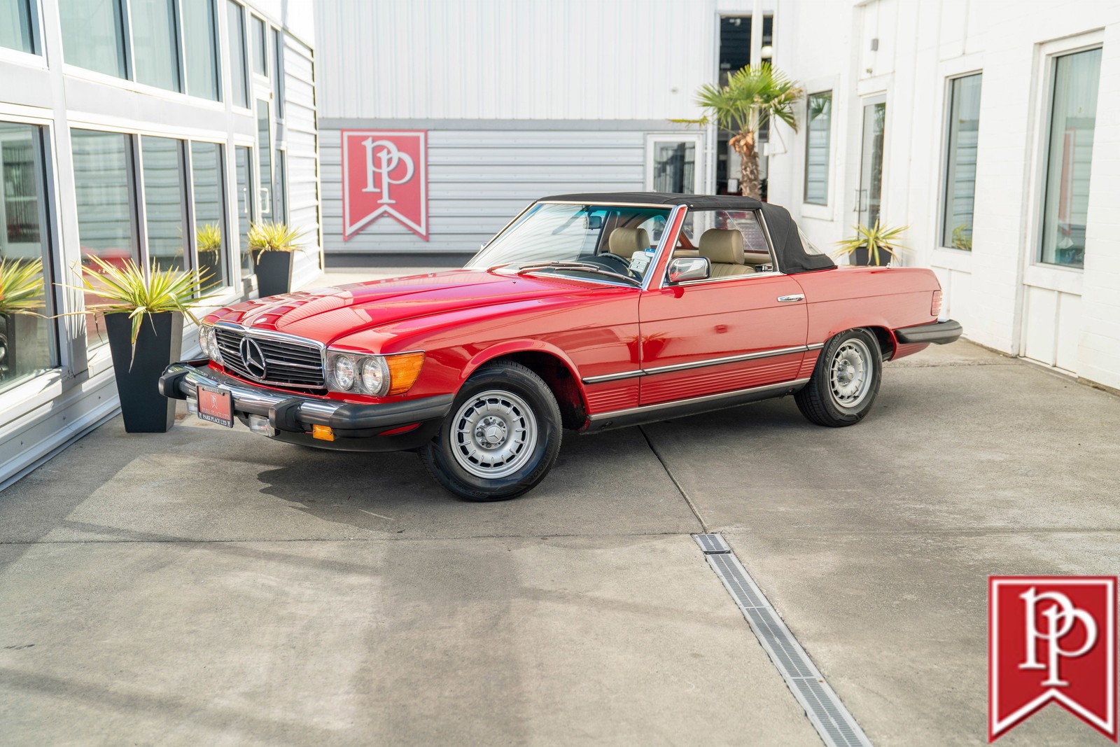 Mercedes-Benz-SL-Class-1983-Roadster-9