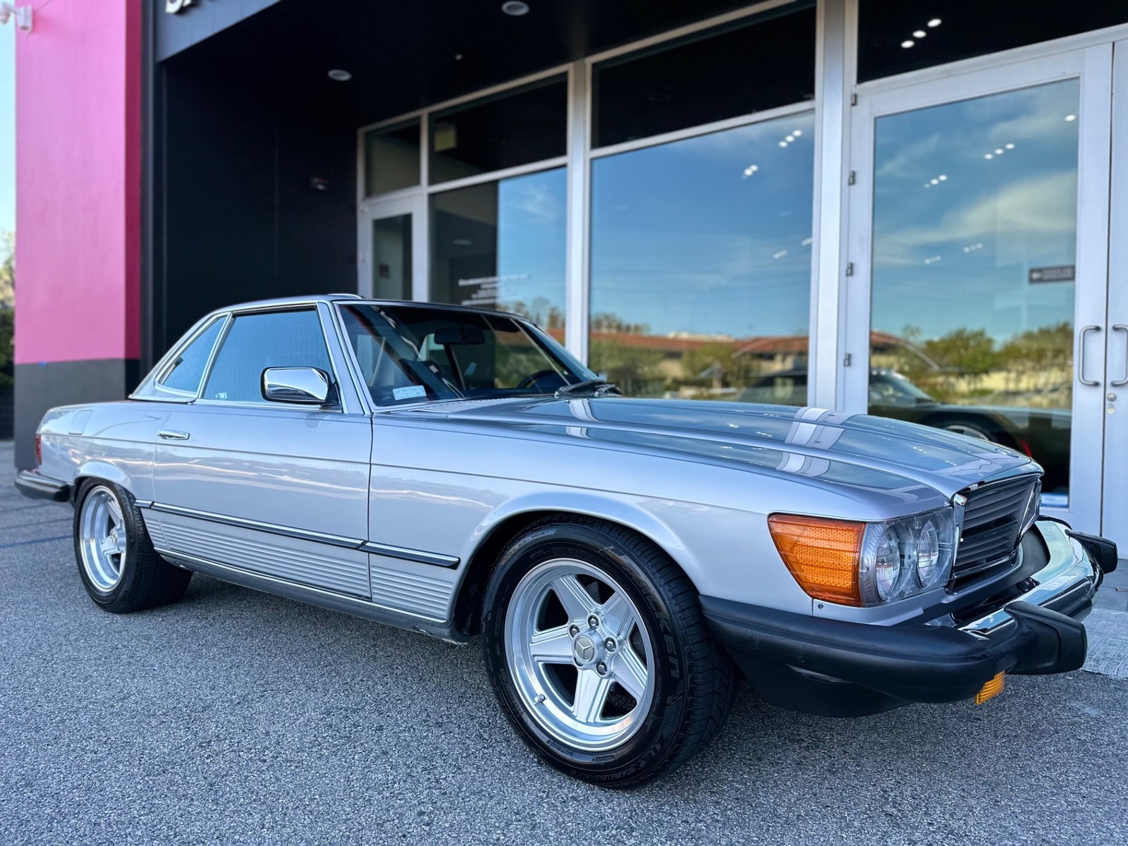 Mercedes-Benz-SL-Class-1985-Convertible-1