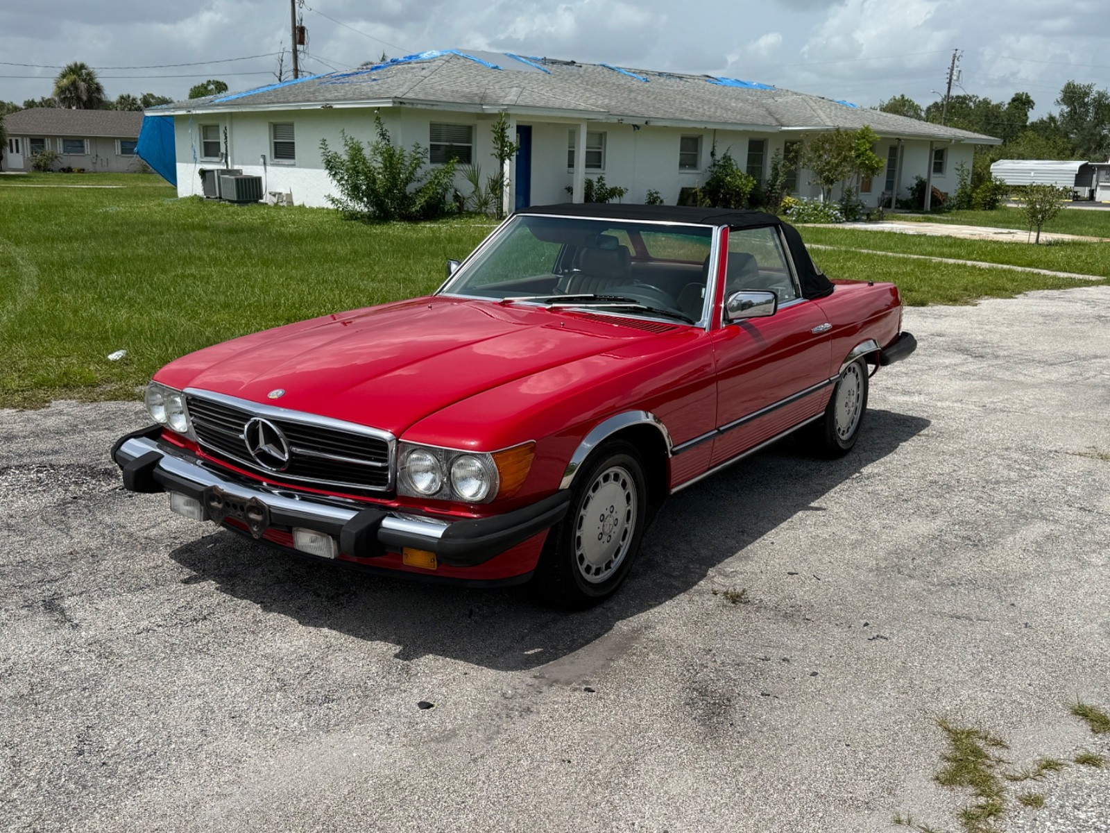 Mercedes-Benz-SL-Class-1985-Convertible-1