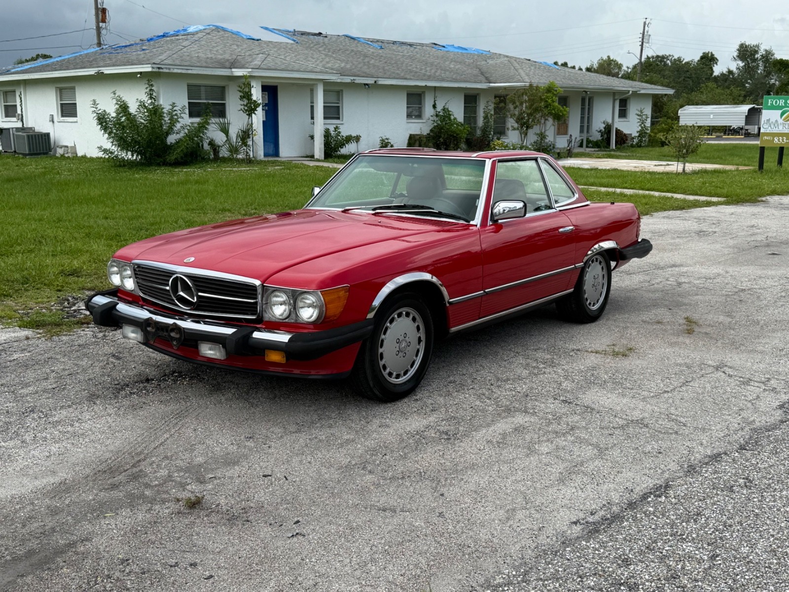 Mercedes-Benz-SL-Class-1985-Convertible-10