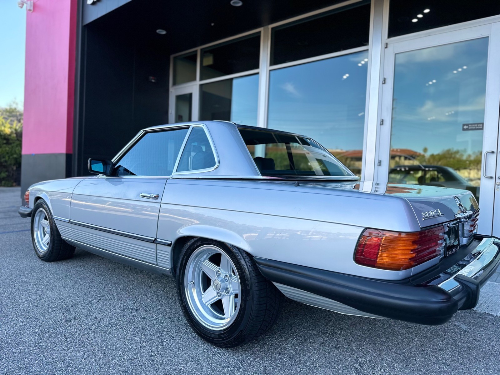 Mercedes-Benz-SL-Class-1985-Convertible-5