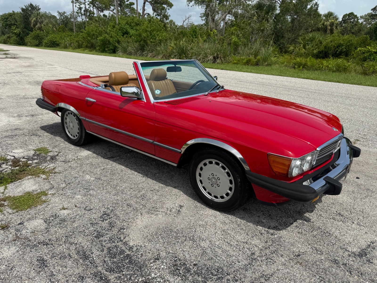 Mercedes-Benz-SL-Class-1985-Convertible-6