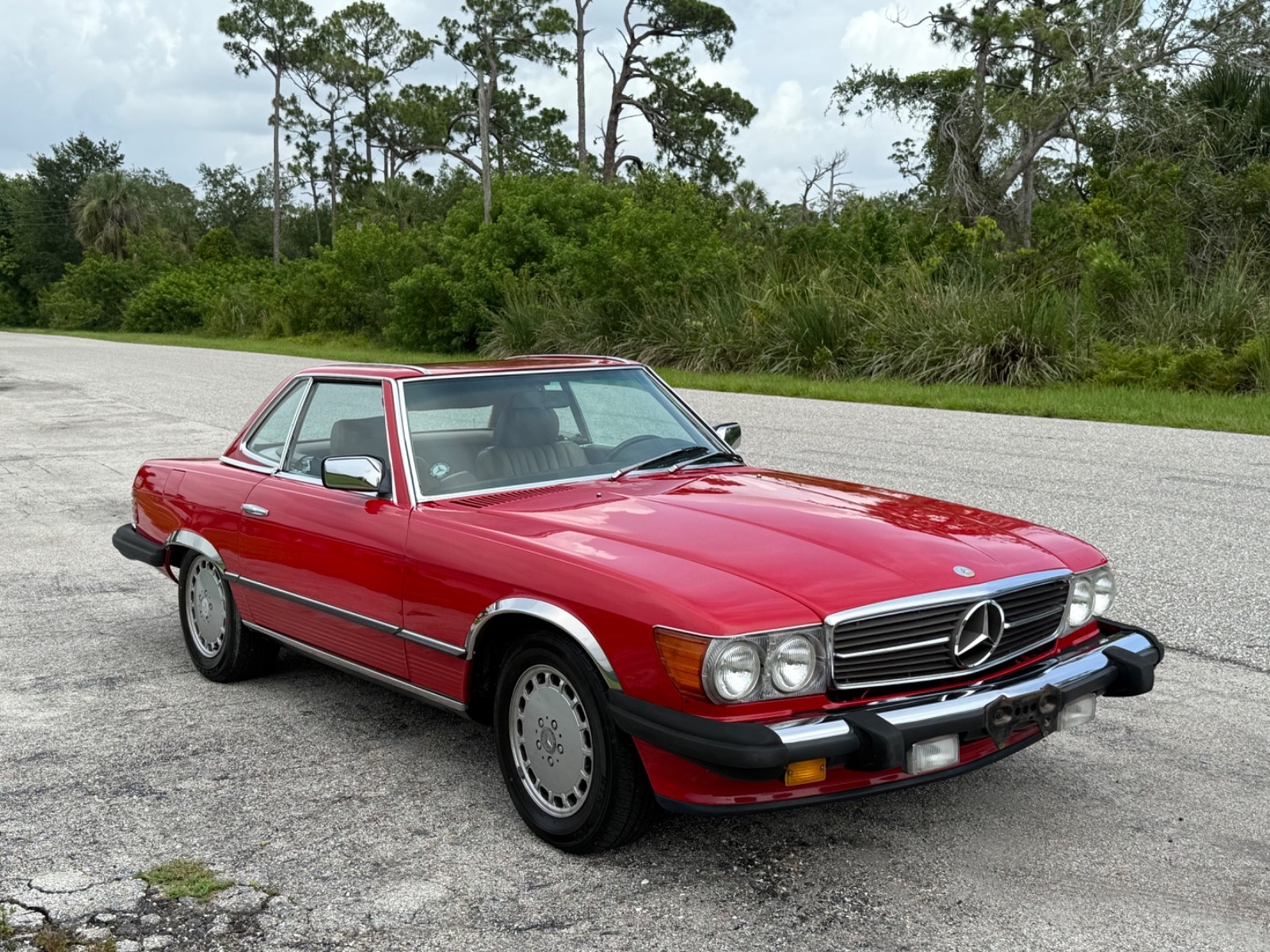 Mercedes-Benz-SL-Class-1985-Convertible-9