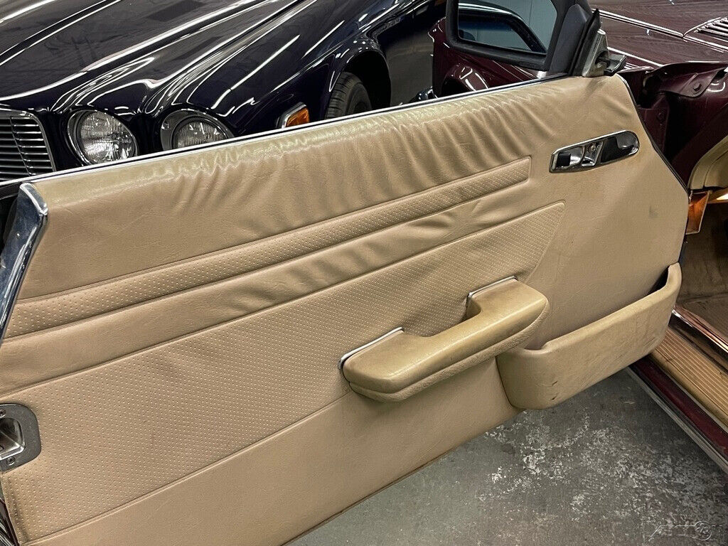 Mercedes-Benz-SL-Class-1985-Other-20