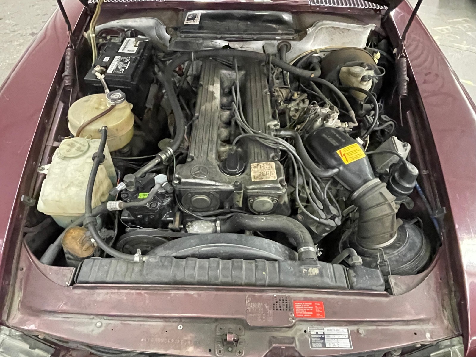 Mercedes-Benz-SL-Class-1985-Other-23