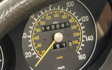 Mercedes-Benz-SL-Class-1985-Other-26