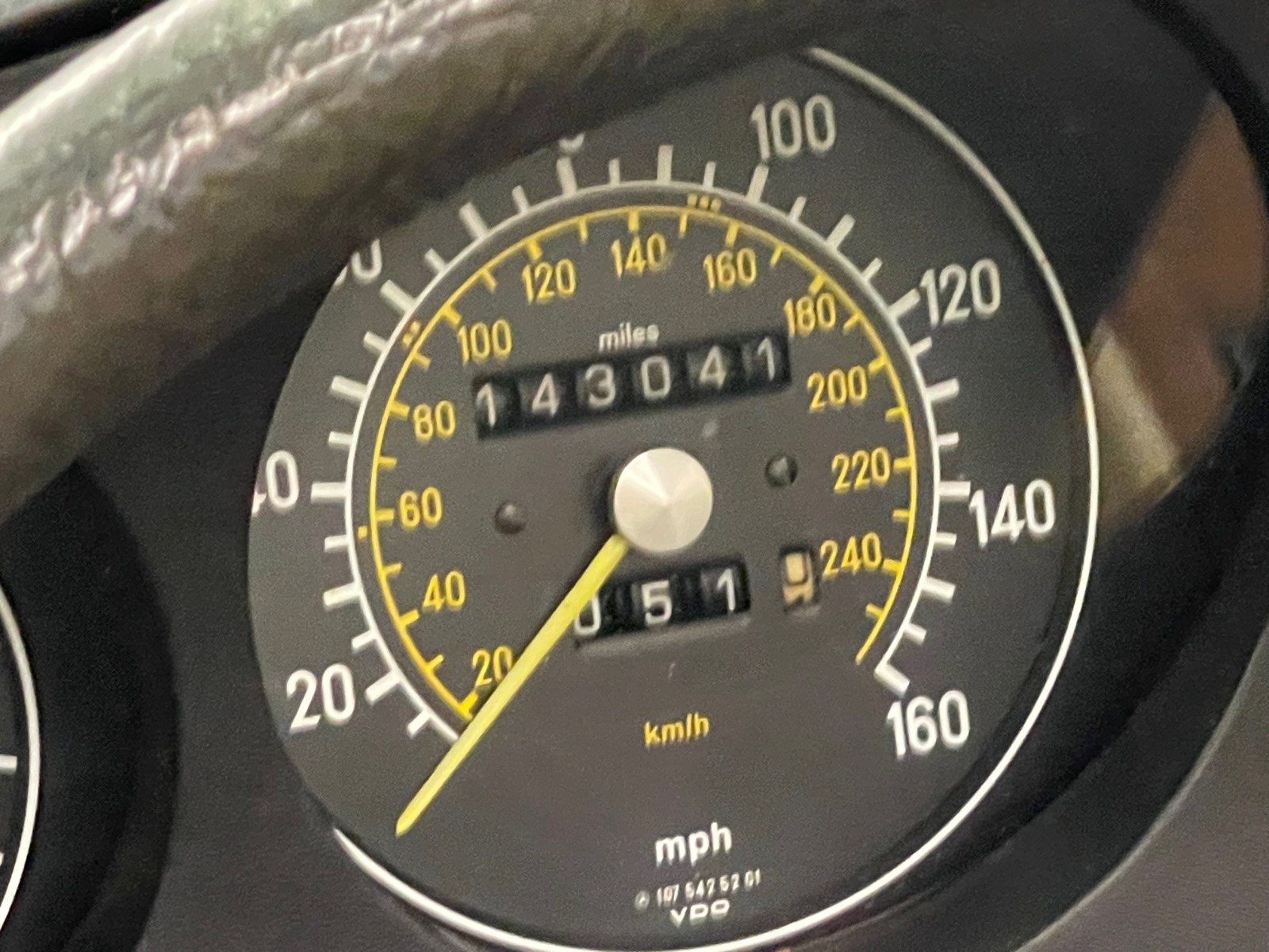 Mercedes-Benz-SL-Class-1985-Other-26