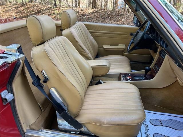 Mercedes-Benz-SL-Class-1986-25