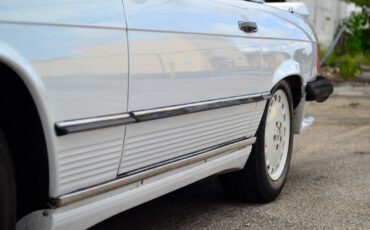 Mercedes-Benz-SL-Class-1986-Convertible-37