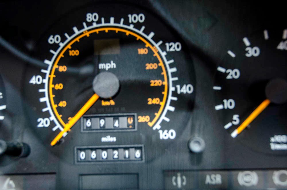 Mercedes-Benz-SL-Class-1993-Convertible-2
